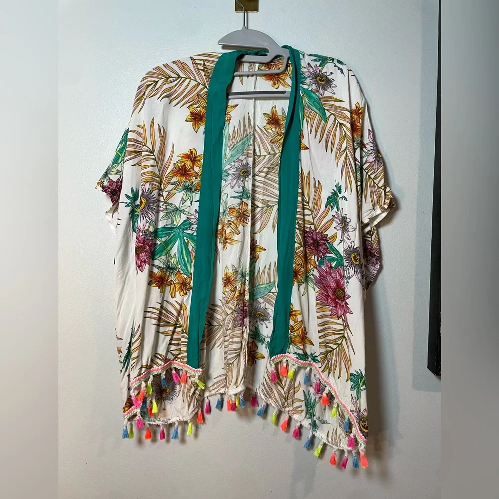 Colorful cover up Size S
BY - Picture 1 of 4